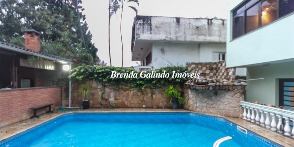 15. Piscina